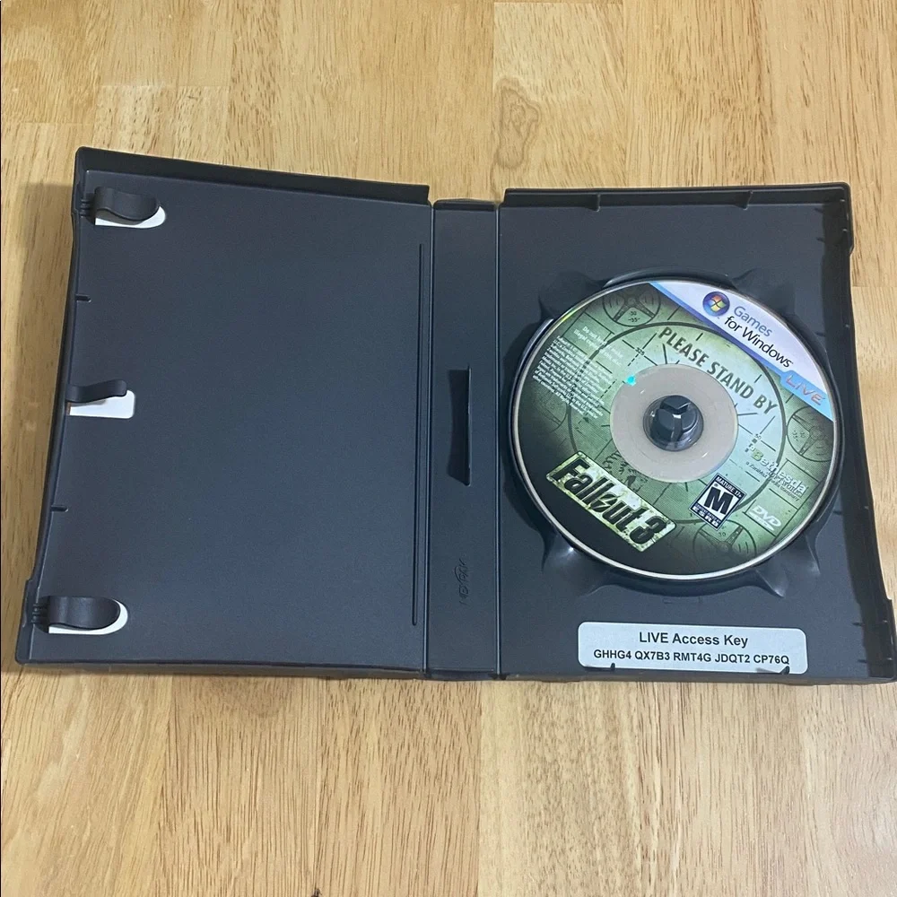 4 VINTAGE PC Games--Fallout 3, Never Winter Nights 2, The Witcher, Halo 2